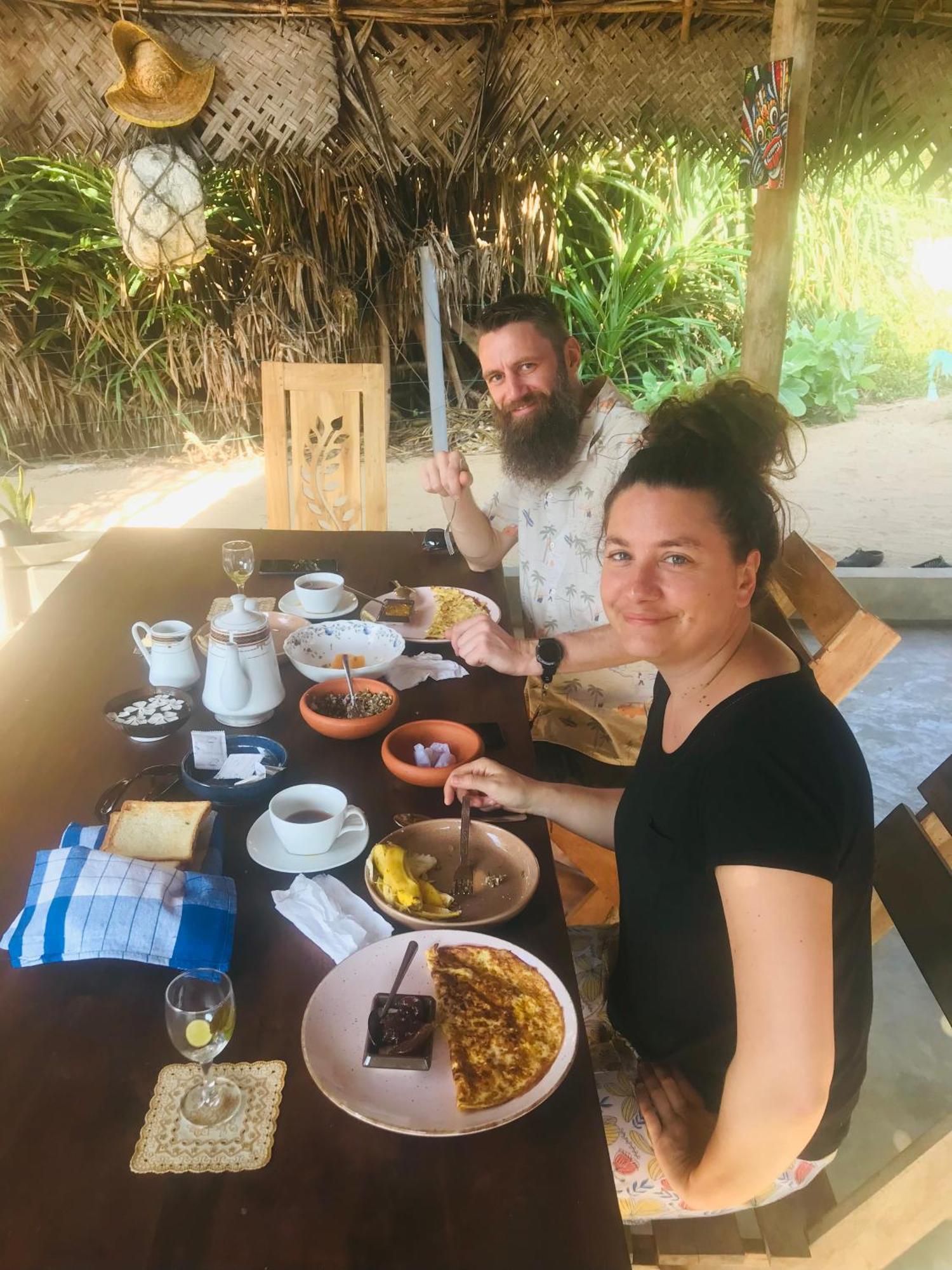 Waves Ranna Cabana And Seafood Ngoại thất bức ảnh