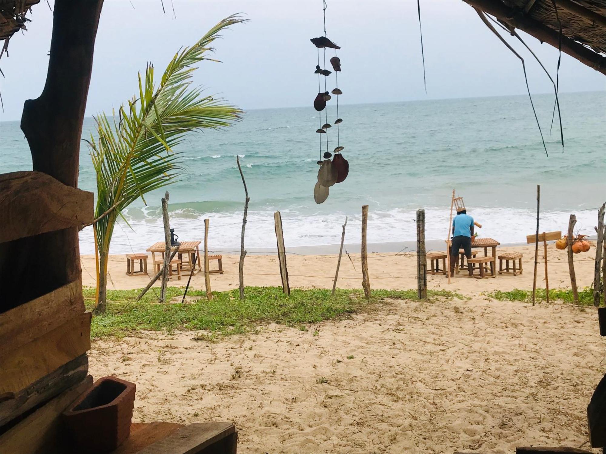 Waves Ranna Cabana And Seafood Ngoại thất bức ảnh